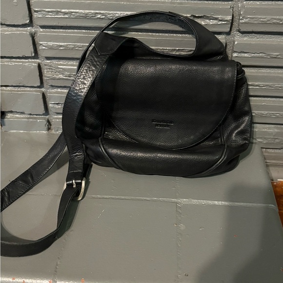Kenneth Cole Reaction Black Crossbody Bag - Picture 1 of 4